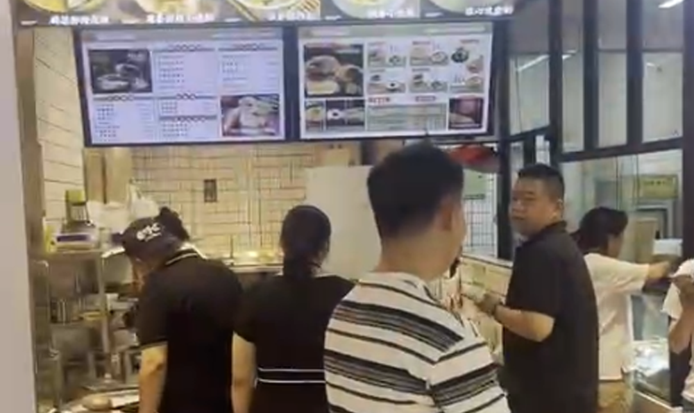 朱阿根火爆门店8